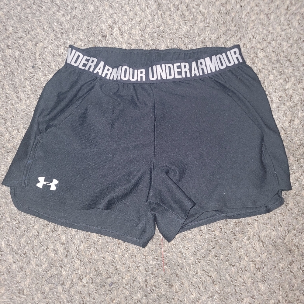 Under Armour athletic black shorts with waistband logo size medium